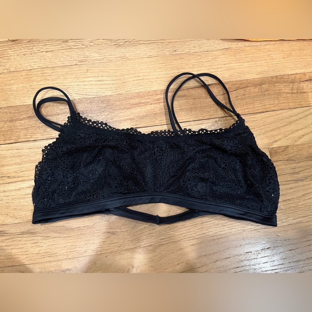 VS bralette size large EUC‎